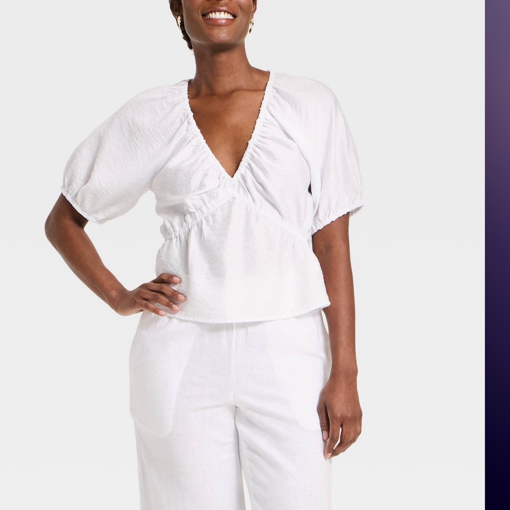 Women's  Short Sleeves Slub Crepe Top. White. S